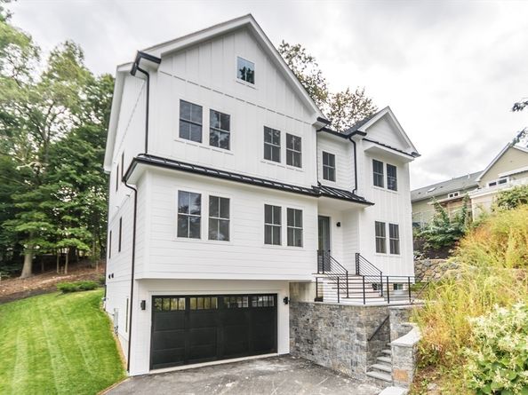 22 Irene Circle, Waltham MA 02453
