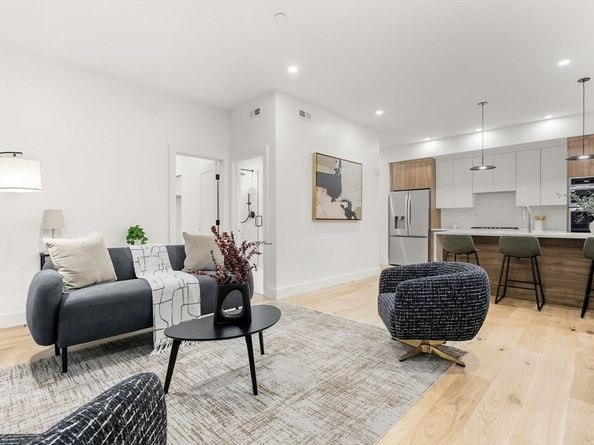 47 Condor 202A, Boston MA 02128