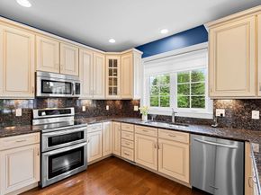 1 Avebury 31, Marlborough MA 01752