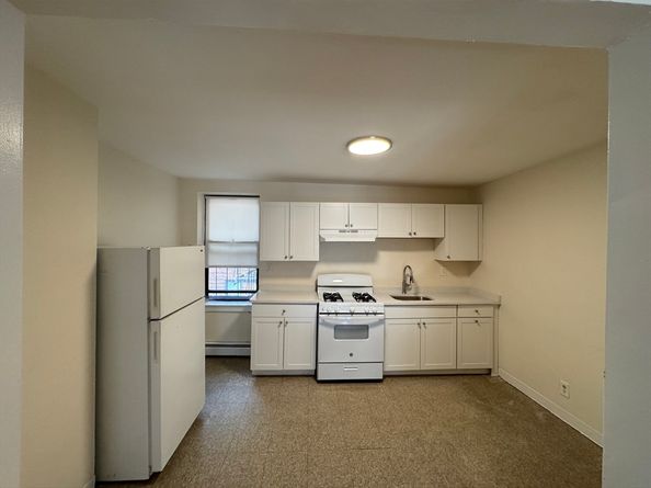 11 Victory Road 30, Boston MA 02122