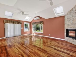 111 North St, Grafton MA 01519