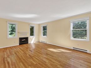 111 North St, Grafton MA 01519