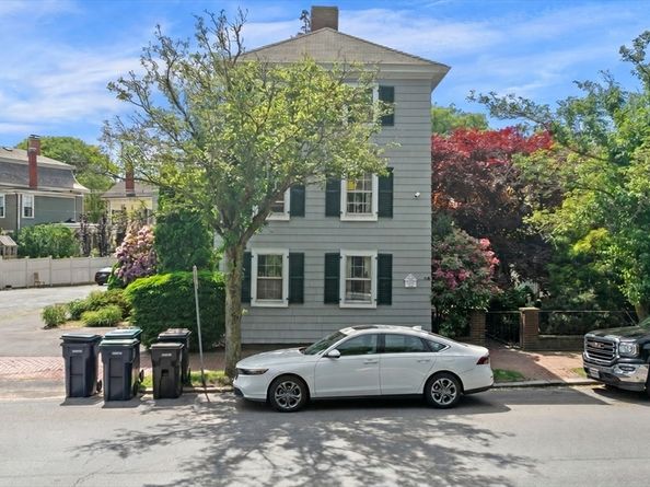 395 Essex, Salem MA 01970