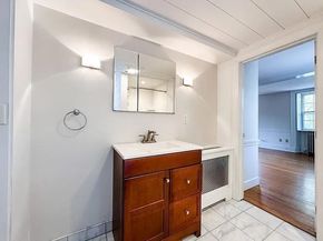 395 Essex, Salem MA 01970