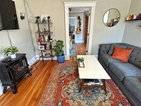 18 Ropes St 2R, Salem MA 01970