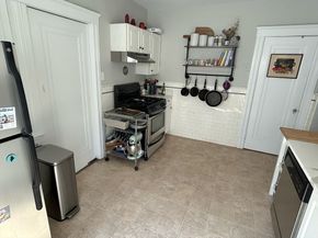 18 Ropes St 2R, Salem MA 01970