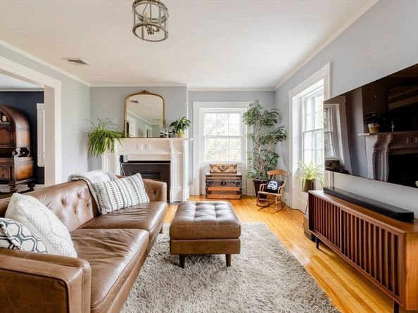 35 Washington Sq 3, Salem MA 01970