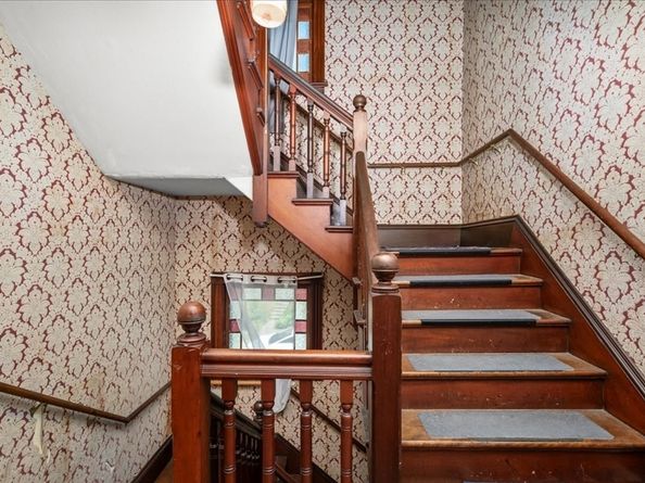 60 Esther St, Worcester MA 01607