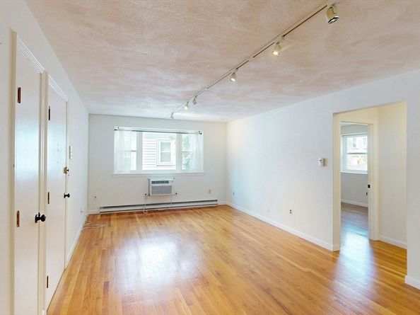 104 Trowbridge St 4, Cambridge MA 02138