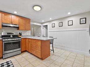 43 Harding Ave, Weymouth MA 02188