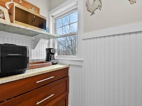 43 Harding Ave, Weymouth MA 02188
