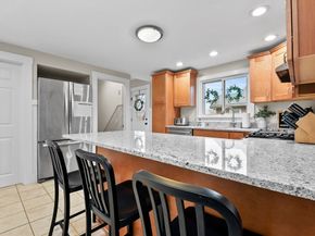 43 Harding Ave, Weymouth MA 02188