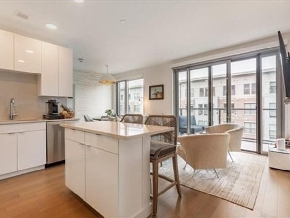 45 Lewis St 401, Boston MA 02128