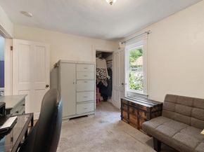24 Bennett Pl, Leominster MA 01453