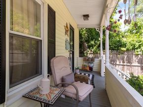 24 Bennett Pl, Leominster MA 01453