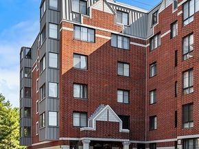 100 Ledgewood Dr 319, Stoneham MA 02180