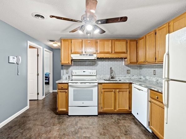 67 Randolph Dr 67, Tewksbury MA 01876