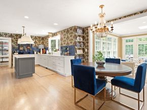 2 Shipley Cir, Westford MA 01886