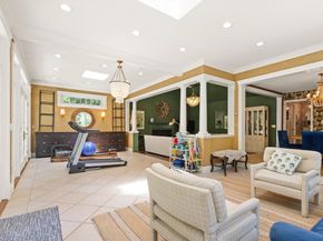 2 Shipley Cir, Westford MA 01886
