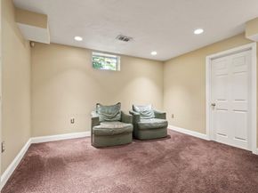 2 Shipley Cir, Westford MA 01886