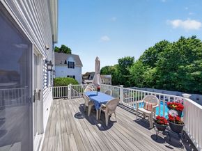 82 Park Rd, Lynn MA 01904