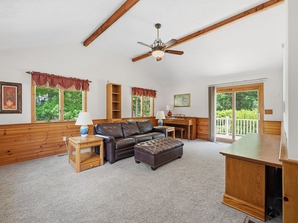 15 Shawsheen St, Tewksbury MA 01876