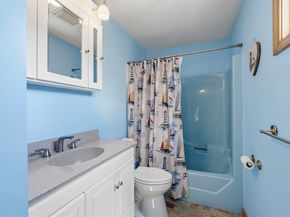15 Shawsheen St, Tewksbury MA 01876