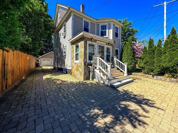 42 Winthrop St, Framingham MA 01702