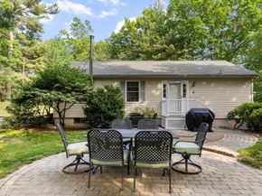 4 Circle St, Middleton MA 01949