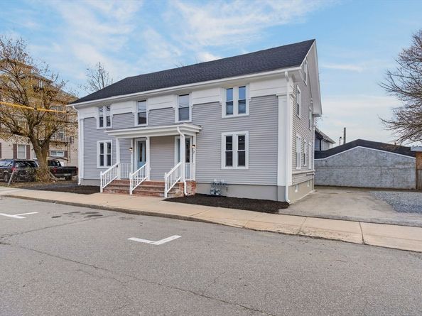 8-10 Hammatt St, Ipswich MA 01938