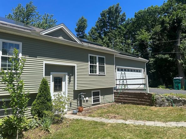 172 Pratt St, Fitchburg MA 01420