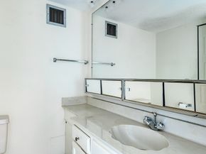 250 Hammond Pond Parkway 907N, Newton MA 02467