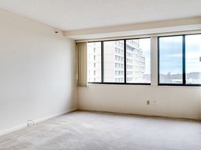 250 Hammond Pond Parkway 907N, Newton MA 02467