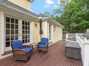 5 Overlook Circle, Westford MA 01886