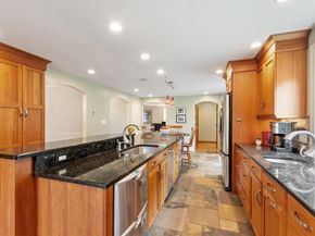 5 Overlook Circle, Westford MA 01886