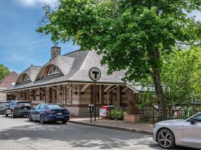 94 Herrick Rd 94, Newton MA 02459