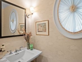 94 Herrick Rd 94, Newton MA 02459