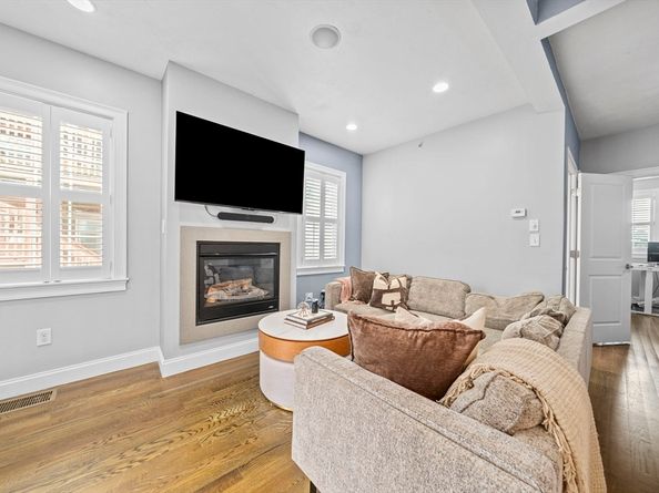 149 G St 1, Boston MA 02127
