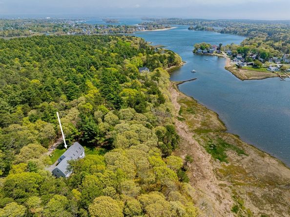 66 Squaws Path, Wareham MA 02538
