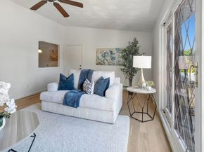 8 Rainbow Pond Dr 5, Walpole MA 02081