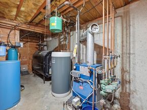7 Hartwell Rd, Oxford MA 01537