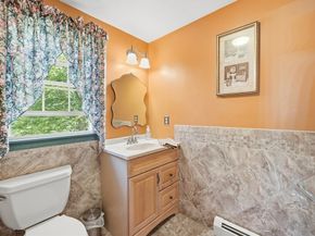 7 Hartwell Rd, Oxford MA 01537