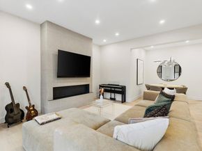 382 Commonwealth Ave Apt 24, Boston MA 02215