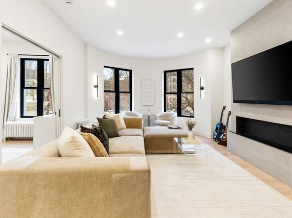 382 Commonwealth Ave Apt 24, Boston MA 02215
