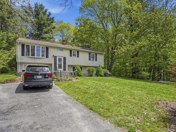 12 Valerie Circle, Ashburnham MA 01430