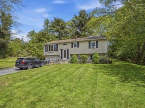12 Valerie Circle, Ashburnham MA 01430