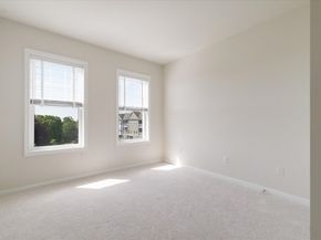 11 Peters Farm Way 310, Westborough MA 01581