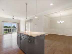 11 Peters Farm Way 310, Westborough MA 01581