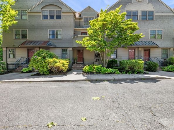 27 West St 11, Beverly MA 01915