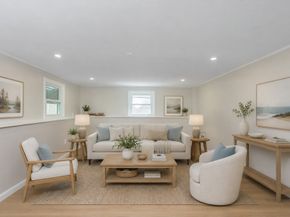 42 Pratt St, Brockton MA 02302